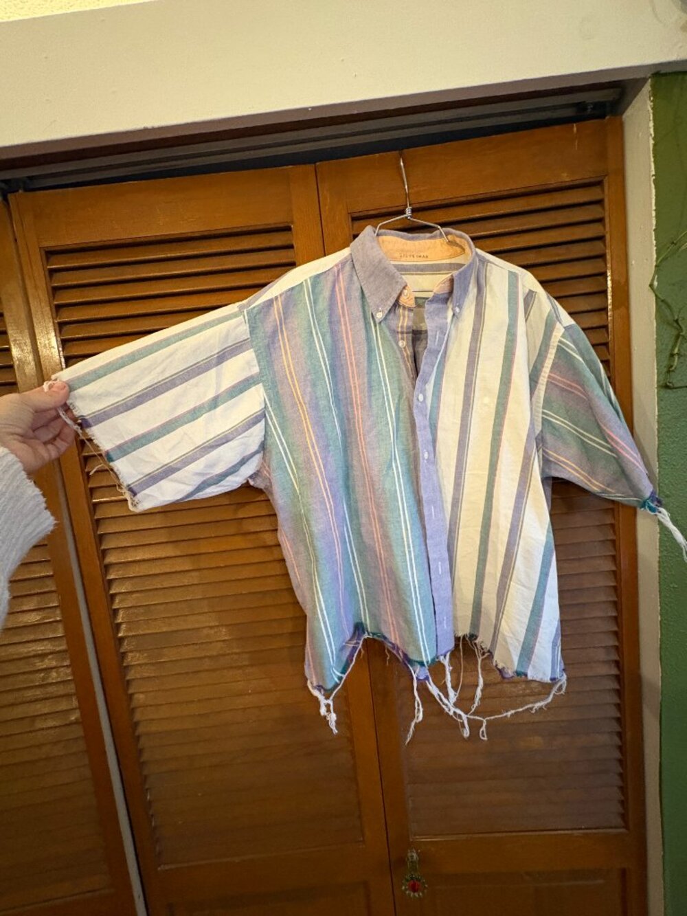 Silverman stripe buttondown raw hem masc crop fit unsex M - Picture 2 of 6